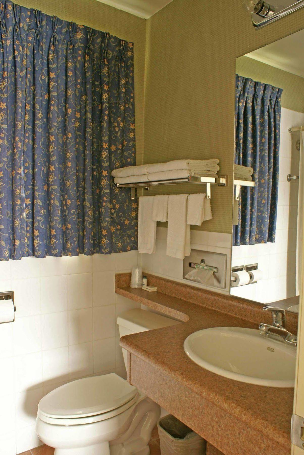 Vaughan Inn Brampton Eksteriør bilde